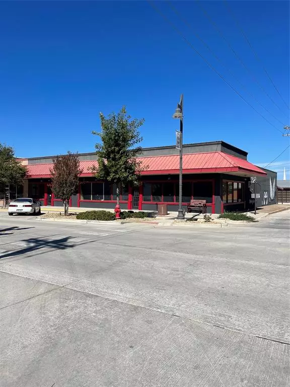 921 Halsell Street, Bridgeport, TX 76426