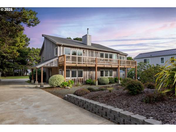 Bandon, OR 97411,3177 BEACH LOOP DR