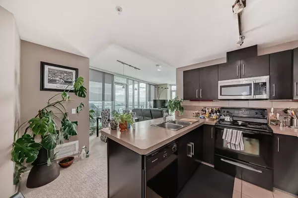 210 15 AVE Southeast #1606, Calgary, AB T2G 0B5