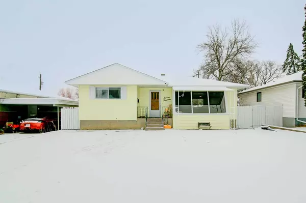 1119 28 ST South, Lethbridge, AB T1K 0S9