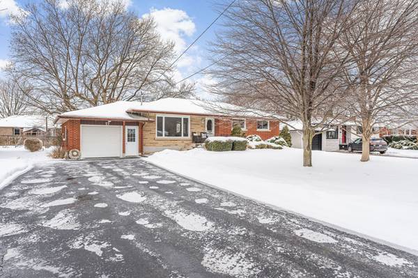 57 Henry ST, Niagara-on-the-lake, ON L0S 1J0