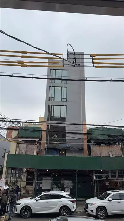 Brooklyn, NY 11220,824 56th ST #4FL