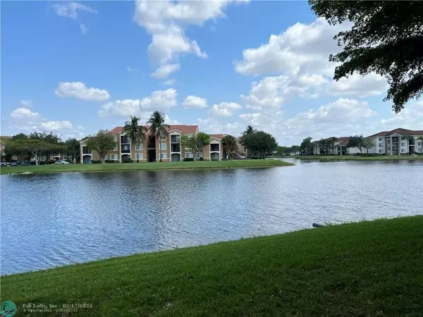 Tamarac, FL 33321,7765 Yardley Dr  #108