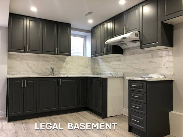 20 Troyer ST #BASEMENT, Brampton, ON L7A 4T3