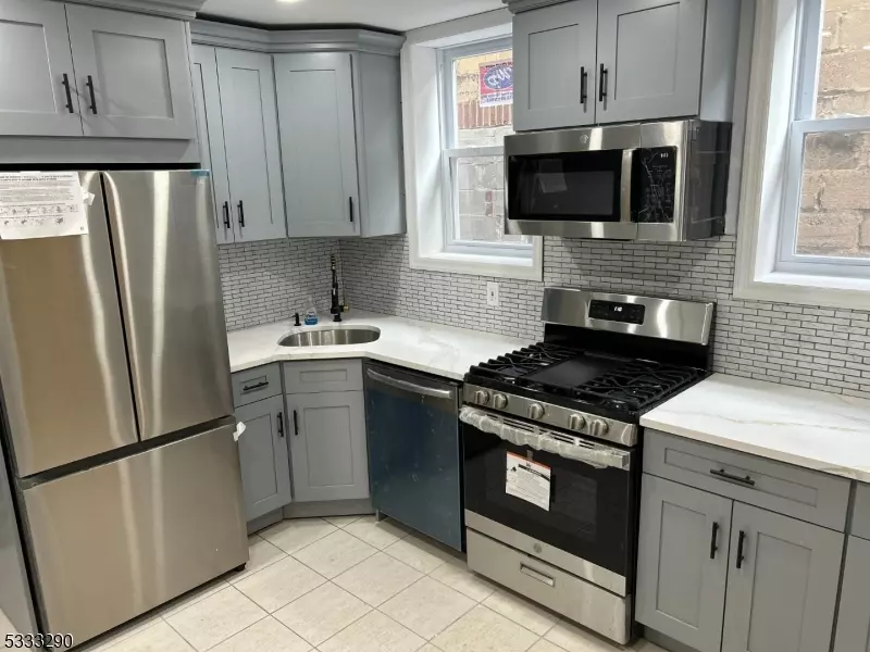 280 Wilson Ave #1L, Kearny Town, NJ 07032