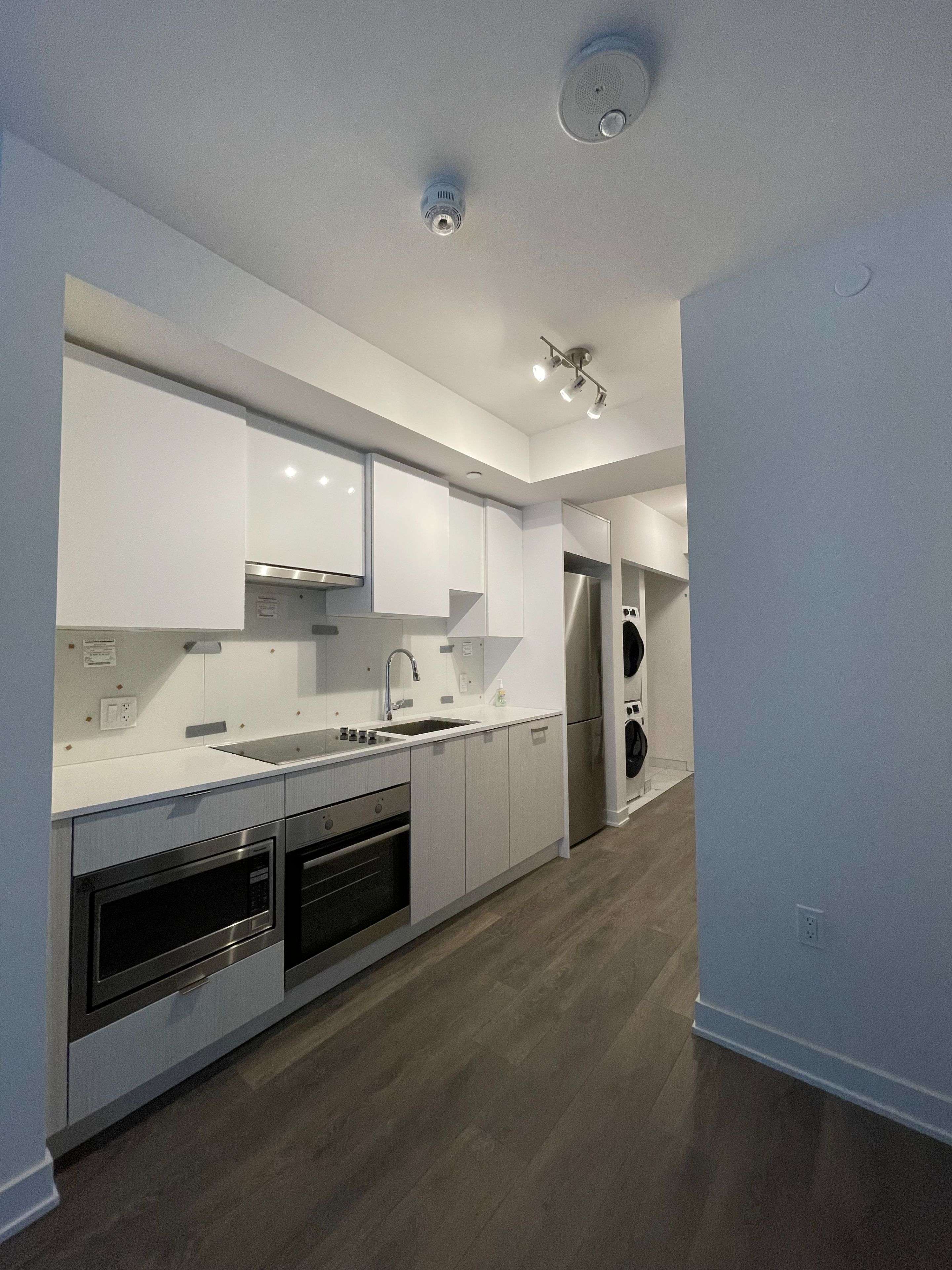 Toronto C10, ON M4P 0E4,195 Redpath AVE #2201