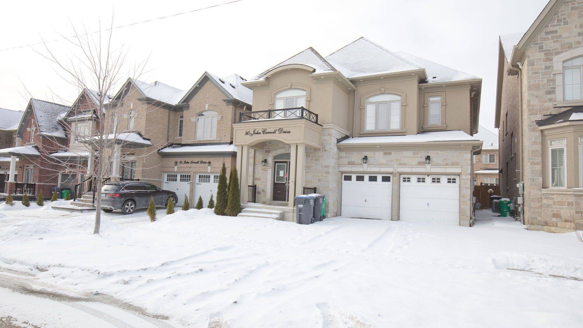 40 John Carroll DR, Brampton, ON L6P 4J8