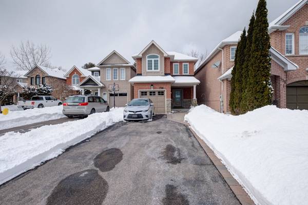 738 Swan PL,  Pickering,  ON L1X 2V8