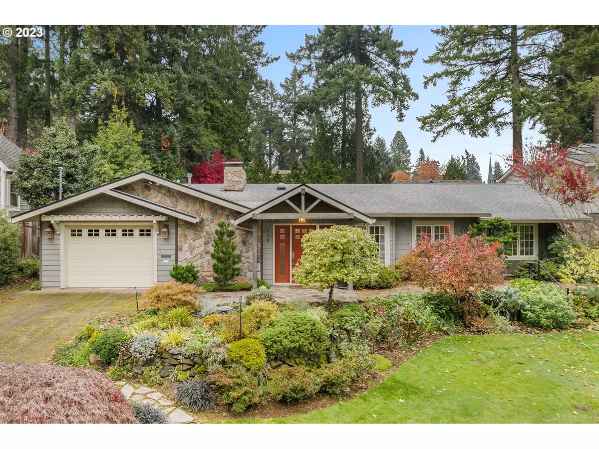 Lake Oswego, OR 97034,839 ELLIS AVE
