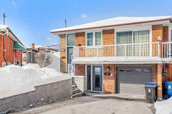 22 Bamford CRES, Toronto W05, ON M3N 1T8