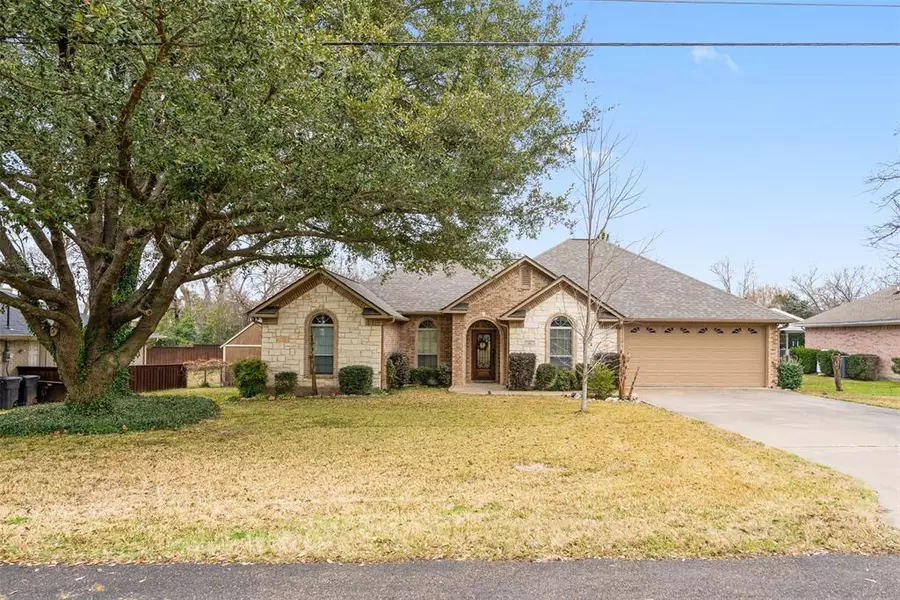 116 Guadalupe Drive, Gun Barrel City, TX 75156