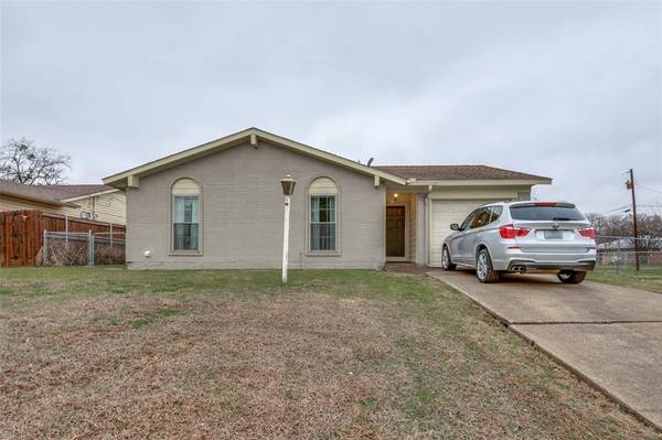 2101 14th Street, Grand Prairie, TX 75051