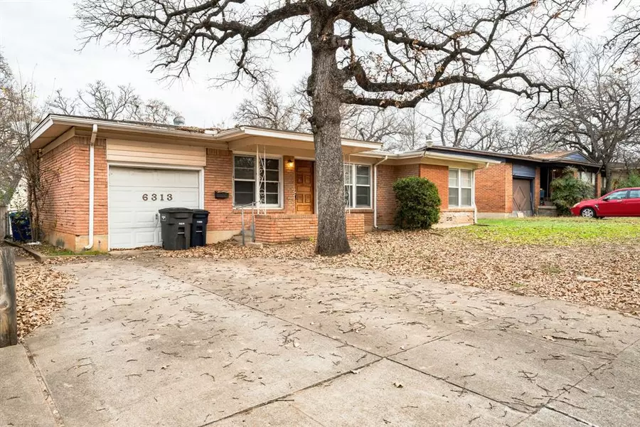 6313 Purington Avenue, Fort Worth, TX 76112