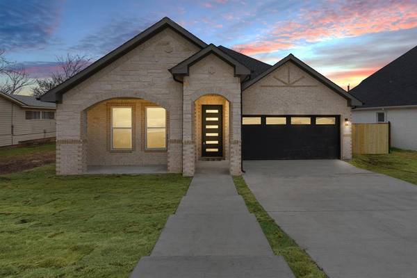 1204 Lake View Ridge, White Settlement, TX 76108