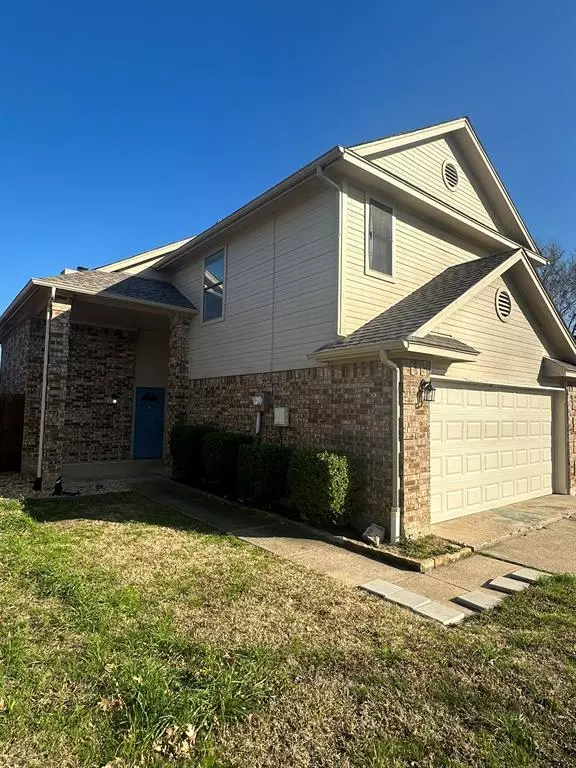 Lewisville, TX 75067,913 Boxwood Drive