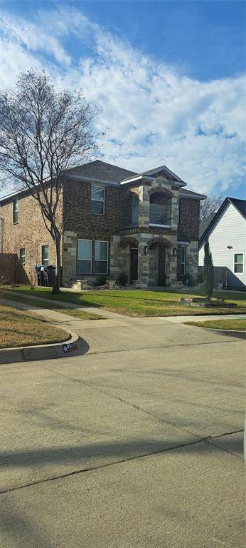 2904 Thannisch Avenue, Fort Worth, TX 76105