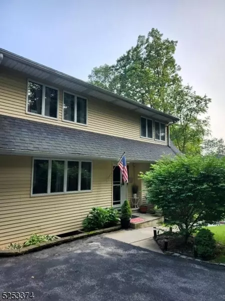 312 Mountainside Dr, Vernon Twp., NJ 07422