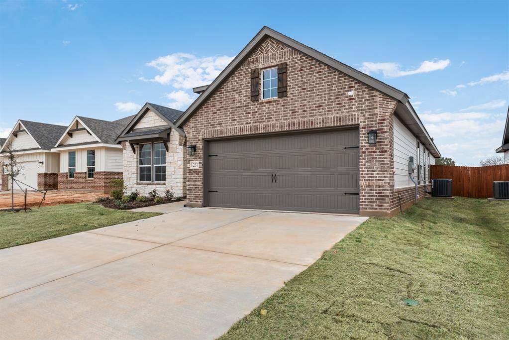 Springtown, TX 76082,1237 Comal Lane