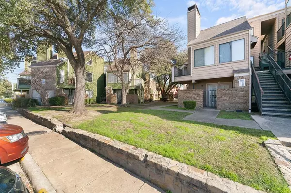 Dallas, TX 75243,9815 Walnut Street #205