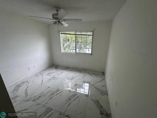 Coconut Creek, FL 33073,5065 Wiles Rd  #306