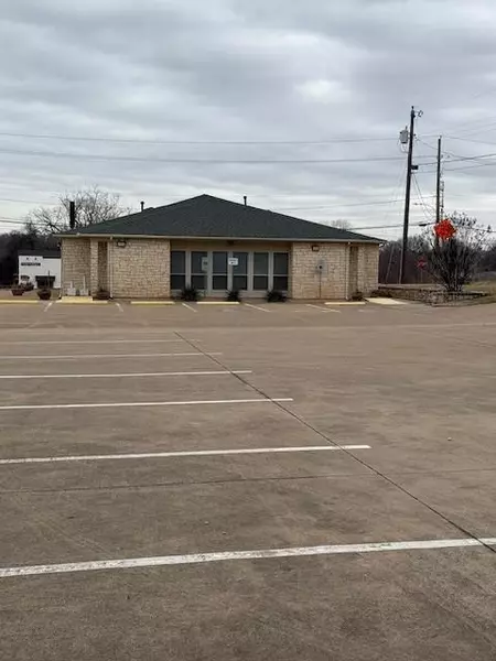 201 N Broadway Street, Joshua, TX 76058