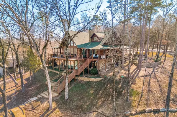 206 Dogwood Point, Winnsboro, TX 75494