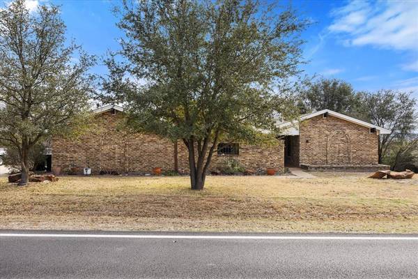 Granbury, TX 76049,9704 Bellechase Road