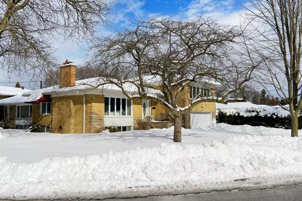 6 Morewood CRES, Toronto C15, ON M2K 1L7