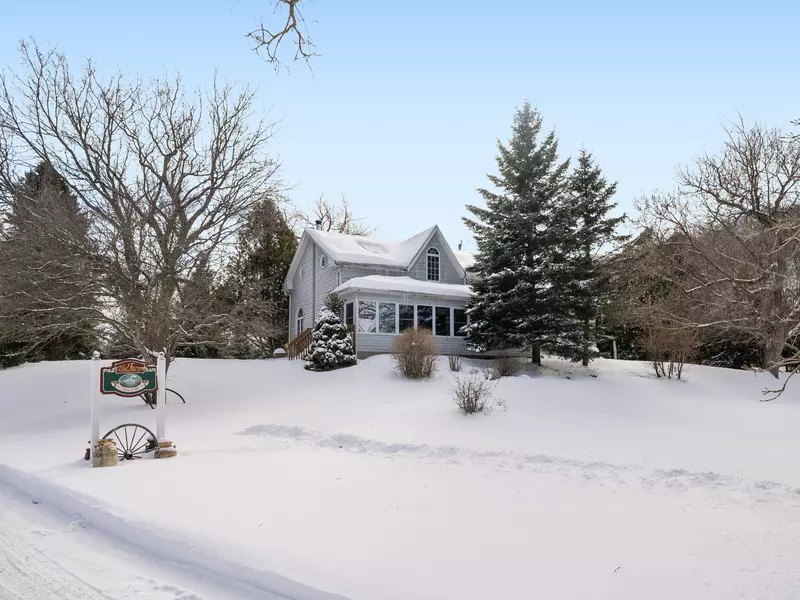 1109 Glen Ross RD, Quinte West, ON K0K 2C0