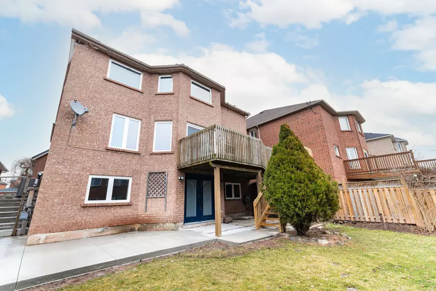 2648 Quails RUN #Lower, Mississauga, ON L5M 5K3