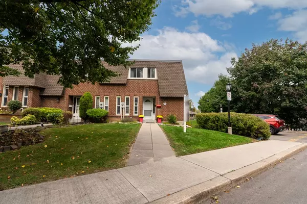 53 Deacon LN, Ajax, ON L1S 2T2