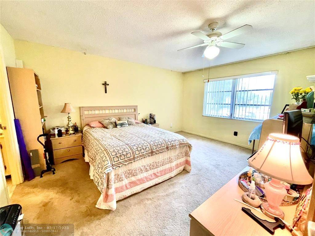 North Lauderdale, FL 33068,8120 SW 24th St  #206