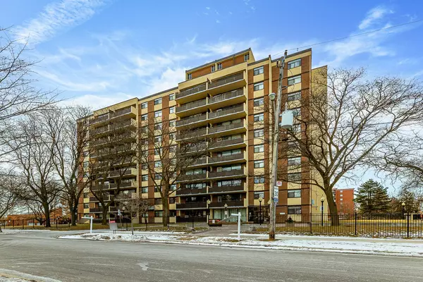 5 Frith RD #701, Toronto W05, ON M3N 2L5