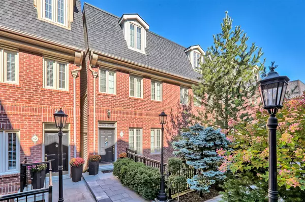 10 Archgate LN, Toronto W03, ON M6E 5B1