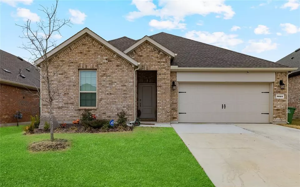 3023 Moccasin Lane, Aubrey, TX 76227