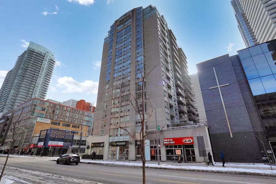 43 Eglinton AVE E #205, Toronto C10, ON M4P 1A2