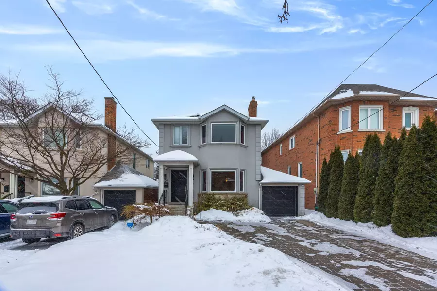 39 Carmichael AVE, Toronto C04, ON M5M 2W8