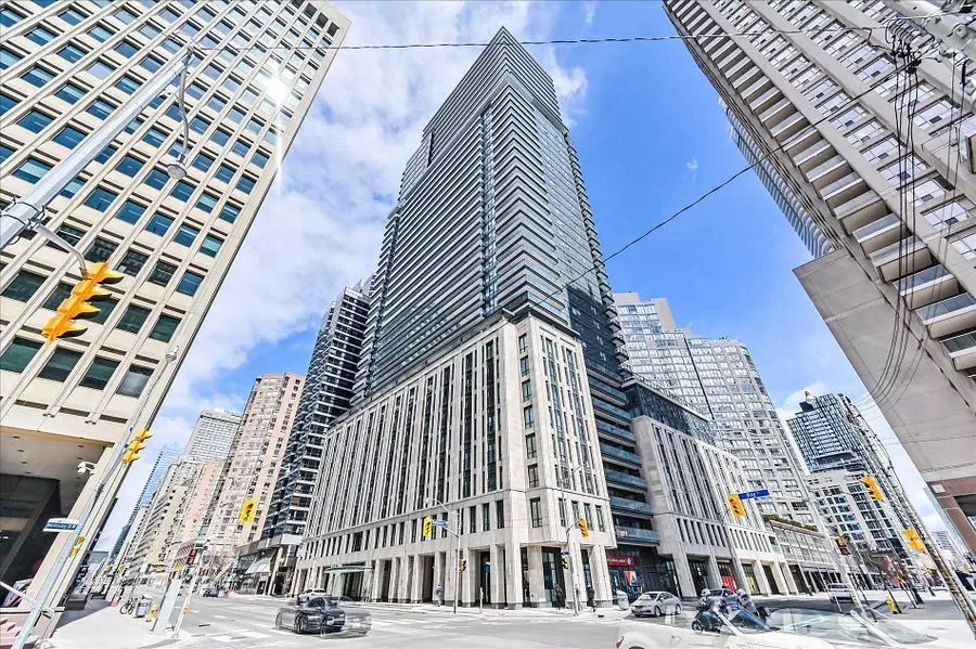 Toronto C01, ON M5S 2A2,955 Bay ST #512