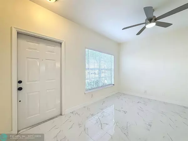 Dania Beach, FL 33312,3172 SW 50th St