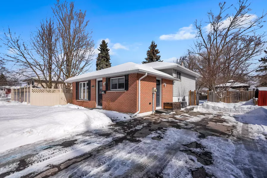 19 Cory CRES, Quinte West, ON K8V 5W7