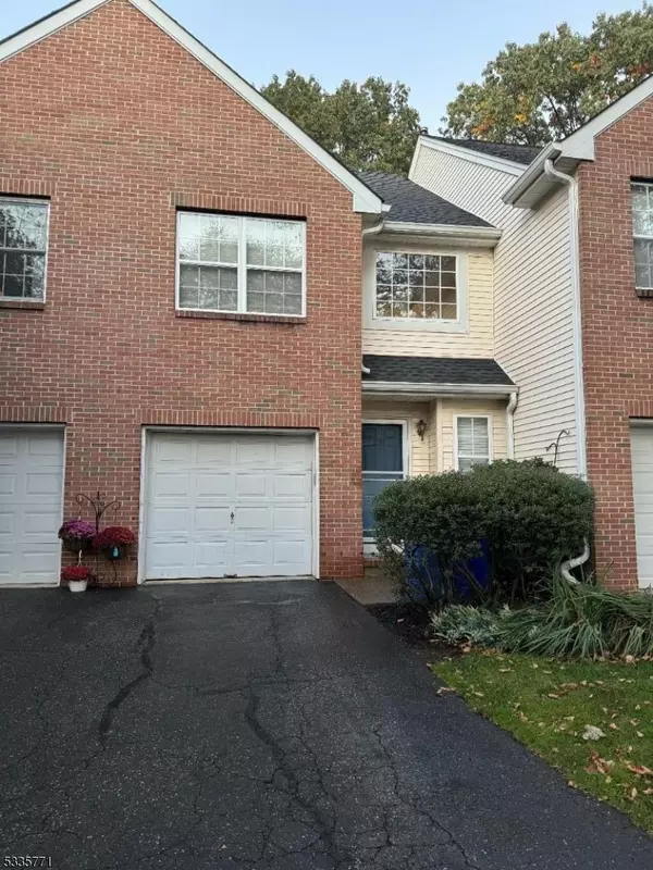 231 Hidden Woods Ct, Piscataway Twp., NJ 08854