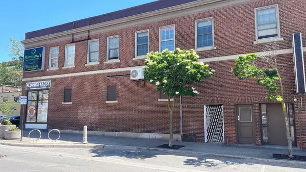 Oshawa, ON L1H 1B2,31 King ST E #Unit 4