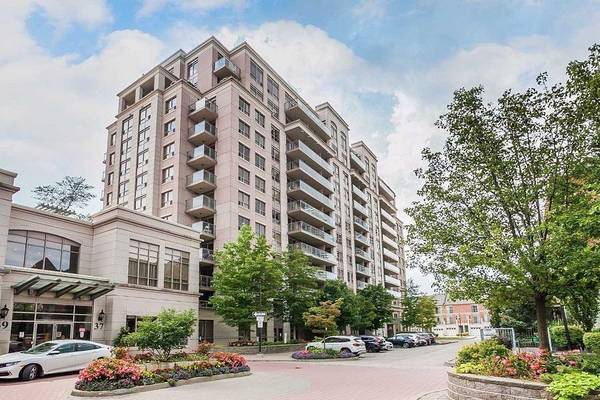 39 Galleria Pkwy #105, Markham, ON L3T 0A6