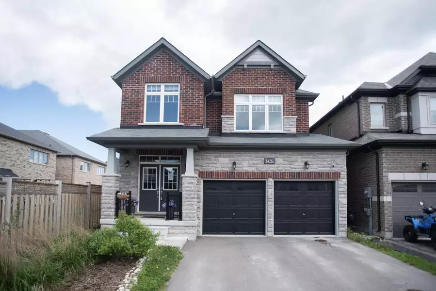 1426 Farrow CRES, Innisfil, ON L9S 0L6