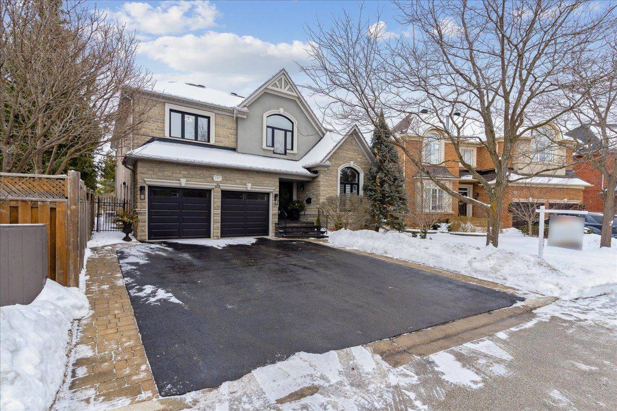 Oakville, ON L6H 6X1,2365 Valley Stream PL