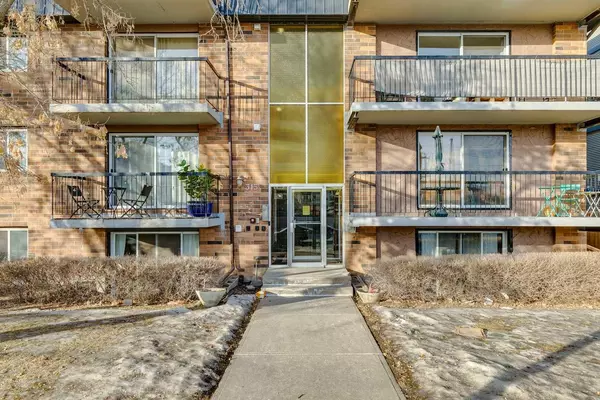 315 9A ST NW #104, Calgary, AB T2N 1T7