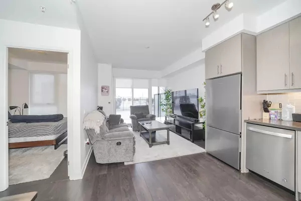 Richmond Hill, ON L4B 0H4,85 Oneida CRES #302