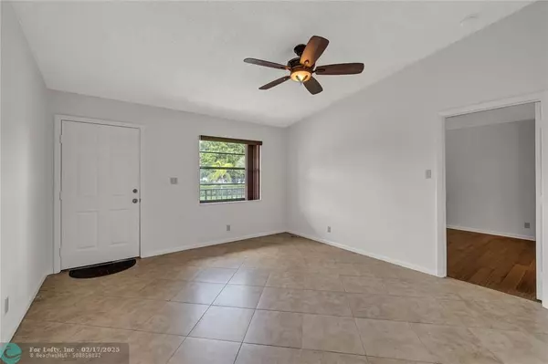 Boca Raton, FL 33428,9480 Boca Cove Circle  #415