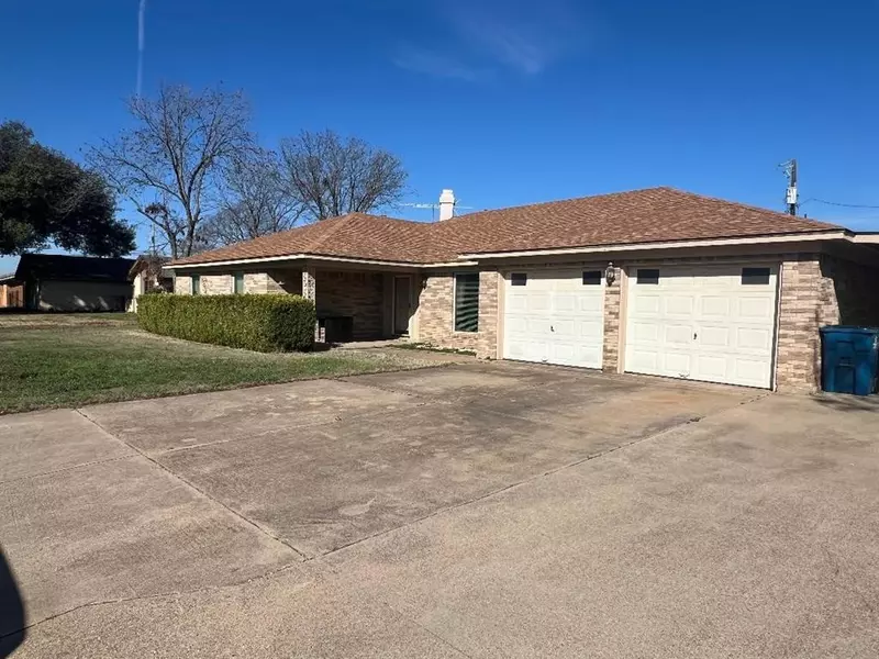 104 W Highland Drive, Whitney, TX 76692