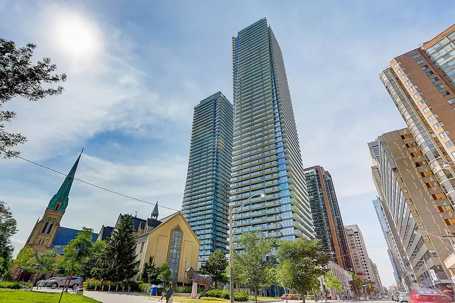 65 St Mary ST #3411, Toronto C01, ON M5S 0A6